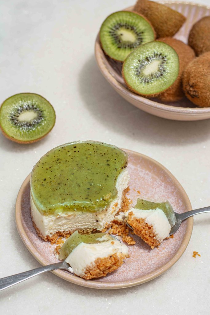 Torta de Kiwi Que Doce FOTO Ana Rabelo Confeitaria Que Doce! lança opções refrescantes para a estação mais quente do ano