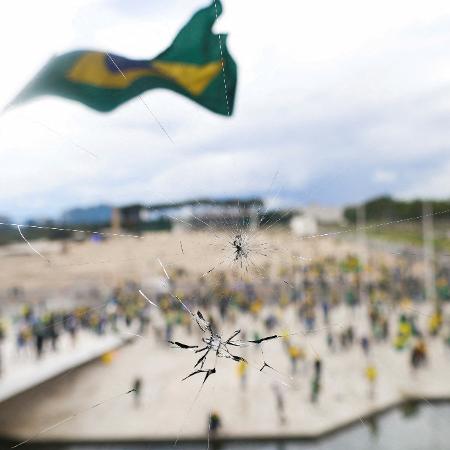 Manifestantes golpistas atacaram a Praça dos Três Poderes em 8 de janeiro de 2023