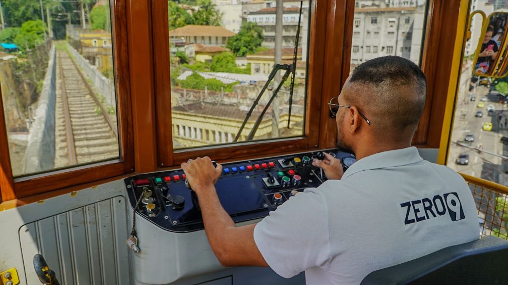 motorneiro condutor bonde santa teresa rio de janeiro Com 16 novos condutores, bondes de Santa Teresa reduzem em 5 minutos intervalos entre as viagens