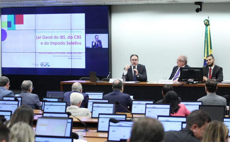 Audiência Pública - Apresentação do Plano de Trabalho. Secretário Extraordinário da Reforma Tributária - Ministério da Fazenda, Bernard Appy. Dep. Augusto Coutinho (REPUBLICANOS-PE).