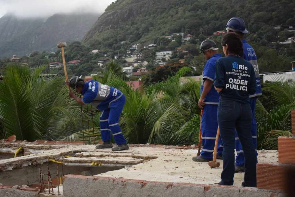 Demolição de prédios irregulares na Ilha da Gigoia é retomada após revogação de liminar