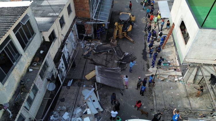 Imóveis na Cidade de Deus foram construídos em áreas que obstruíam a passagem de pessoas e carros