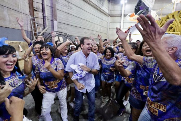 Eduardo Paes na Cidade do Samba