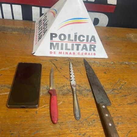 Facas apreendida pela polícia com o agressor Kassio Ragazzi