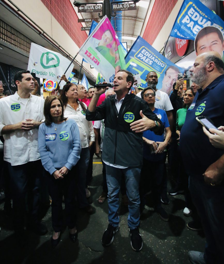 Cadeg1 Foto TATA BARRETO Eduardo Paes anuncia novo mercado municipal no Centro durante visita ao Cadeg, em Benfica