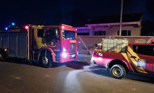 Casa é consumida pelo fogo em incêndio no ‘Marcos Freire’ em Apucarana