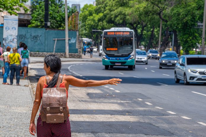 PONTO DE ÔNIBUS CIDADE NOVA