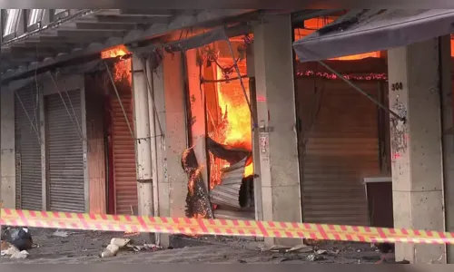 Incêndio atinge shopping no Brás no centro de São Paulo; veja vídeo