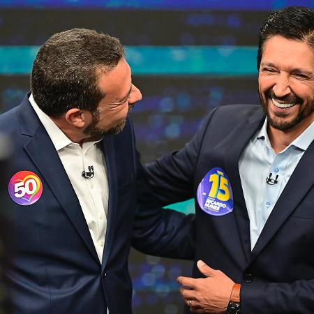 Os candidatos Ricardo Nunes (MDB) e Guilherme Boulos (PSOL), durante debate para Prefeitura de São Paulo