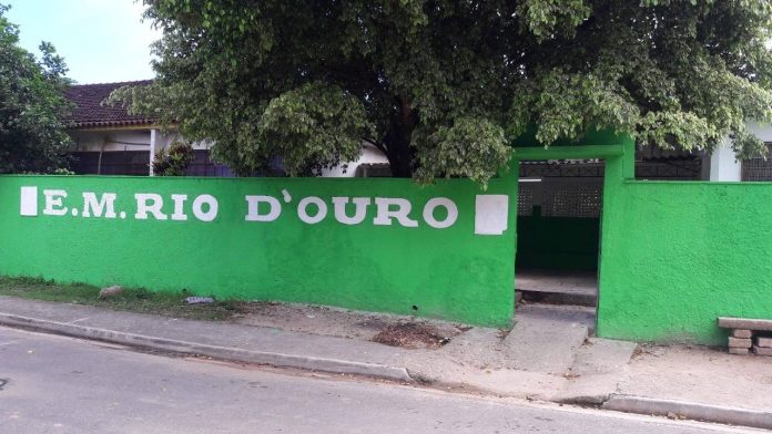 Fachada da Escola Rio do Ouro em Japeri - Google Maps - Rita de Cássia Neves S de Souza