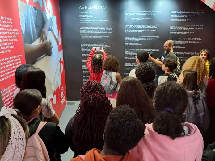 Estudantes no Museu Flamengo (Foto Divulgação)