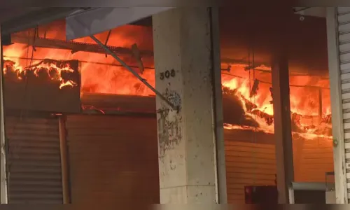 Incêndio atinge shopping no Brás no centro de São Paulo; veja vídeo