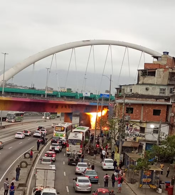 Imagem relacionada ao vazamento de gás na Avenida Brasil